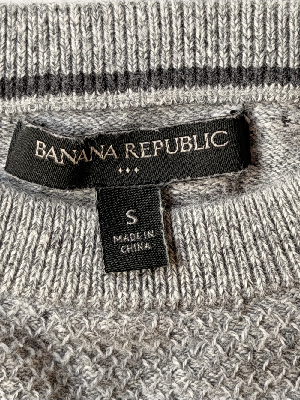 Banana Republic Grey Crewneck Knit Sweater - Men's Size S